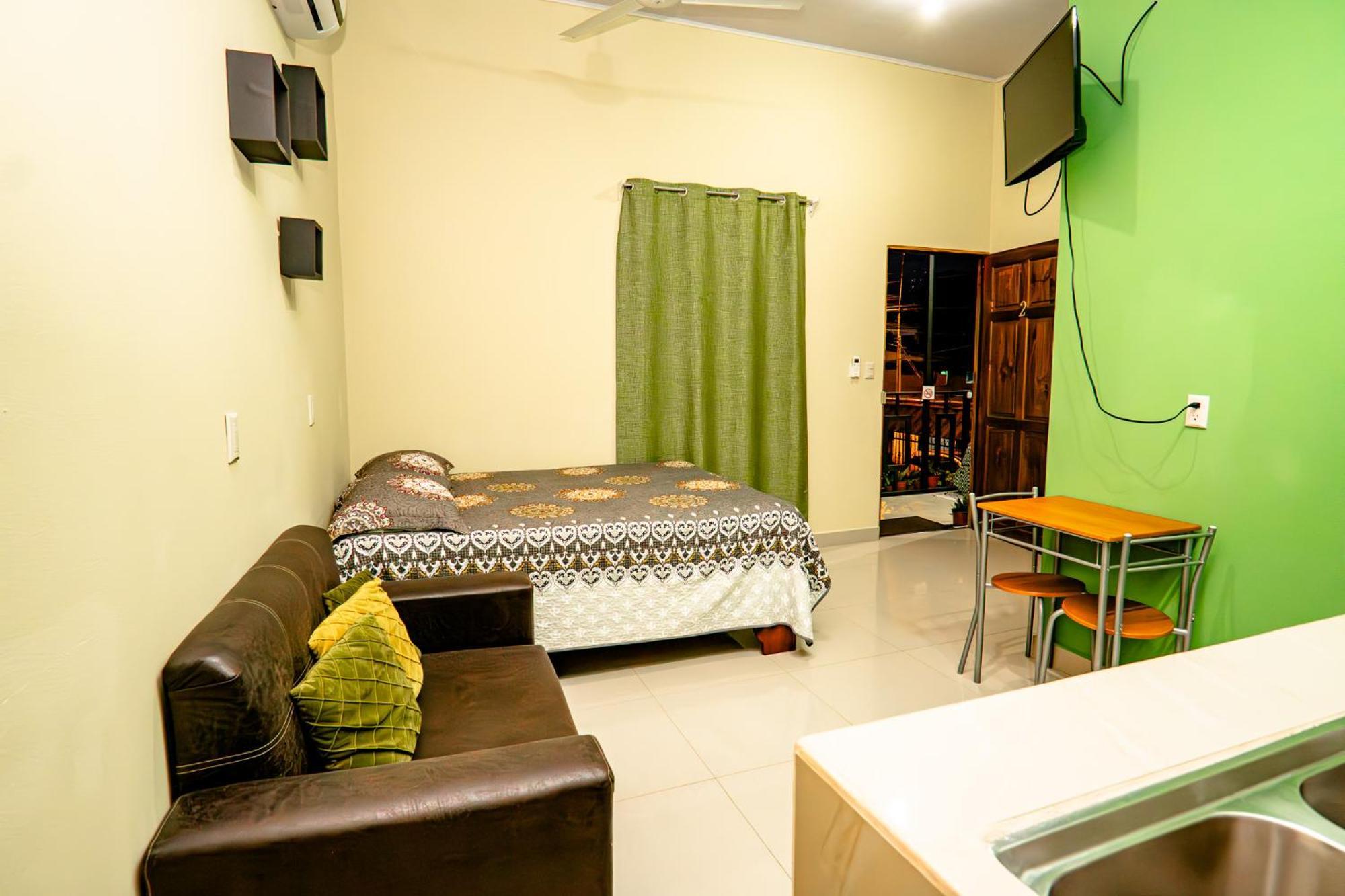 Apartamento Aliga 2 Quepos Bagian luar foto